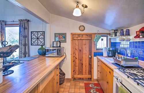 Julian Apartment | Cozy 'Story Book Barn Cottage' w/Scenic View