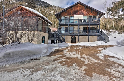 Taos Ski Valley Apartment | Cozy Streamside Studio - 2 Mi to Taos Ski Resort!