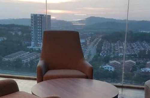 Taman Equine Apartment | Cozy studio welcomes you