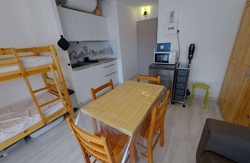 Le Grau-dʼAgde Apartment | Cozy Studio 100m from Beach, Garden View, Ideal Family Getaway