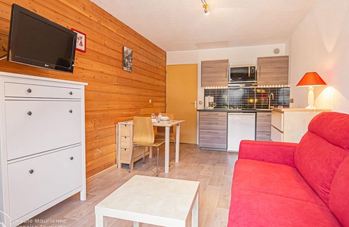 Aussois Apartment | Cozy studio 21m² with southeast balcony, pets allowed