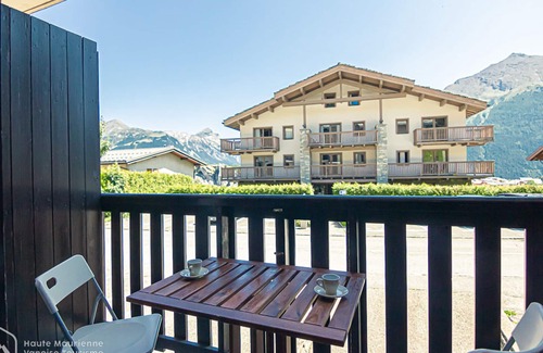 Aussois Apartment | Cozy studio 21m² with southeast balcony, pets allowed