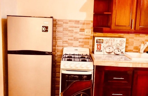 Hellshire House | Cozy Studio - 5 minutes from the beach