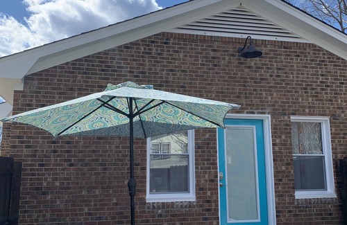 North Carolina Coast Apartment | Cozy Studio apartment 6 Blocks from the beach & Boardwalk! Linens are INCLUDED!