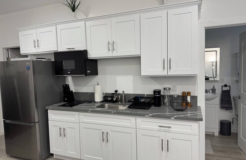 City Terrace Apartment | Cozy Studio apartment in amazing Los Angeles with WiFi, AC