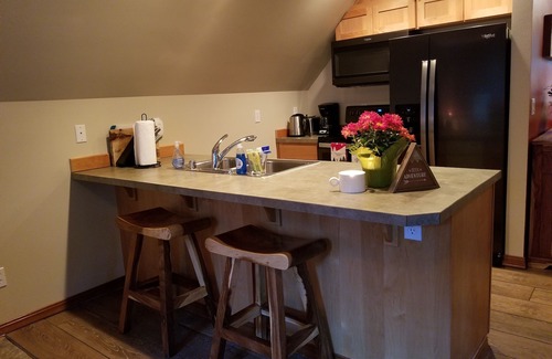 Enumclaw Apartment | Cozy Studio Apartment Near Crystal Mtn Ski Resort & Mt Rainier National Park