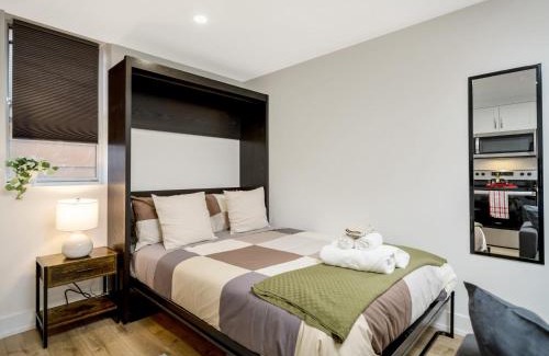 Hamilton Apartment | Cozy Studio Apt - Corktown Hamilton - Near DT