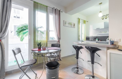 Quartier du Port Apartment | Cozy Studio at Nice Port