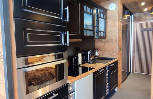 Isola Apartment | Cozy studio at the foot of the slopes with terrace