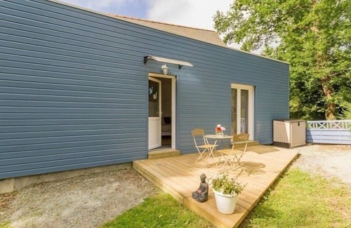 Plesse Cottage | Cozy Studio by Nantes-Brest Canal with Terrace & Garden
