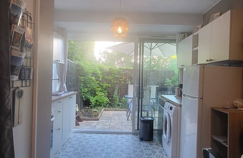 La Grande-Motte Apartment | cozy studio cabin, 4 people, private garden, near beach
