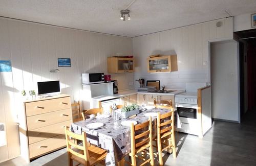Piau Engaly Apartment | Cozy Studio Cabine for 6 with Balcony, South-Facing, Ski Locker - Piau-Engaly