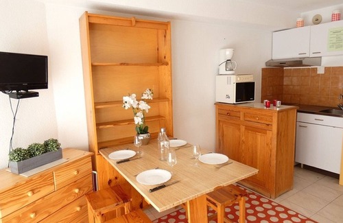 Saint-Lary-Soulan Apartment | Cozy studio for 4 in Saint-Lary-Soulan, balcony, near slopes