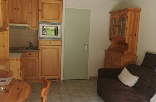 Chatel Apartment | Cozy Studio for 3 with Terrace, 750m from Linga Lift, WiFi, Parking, Pet-Friendly