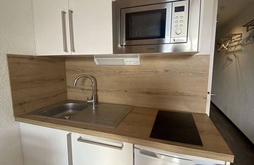 Eclose-Est Apartment | Cozy Studio for 4, Balcony, Pet-Friendly, Near Ski Lift - Alpe d'Huez