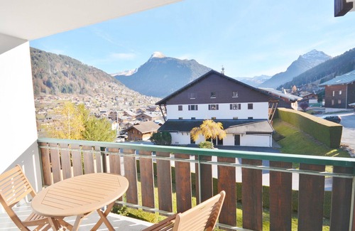 Morzine Apartment | Cozy studio for 4 in Morzine with balcony, parking and ski locker