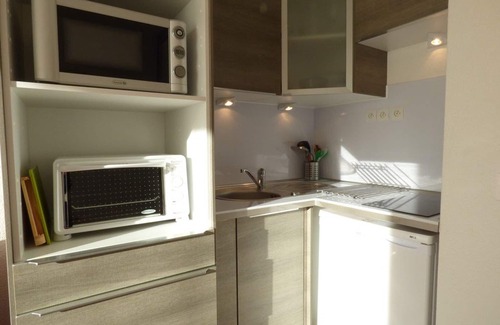 Arette Apartment | Cozy Studio for 4 near Pistes, Ski Locker, Free Parking, Balcony