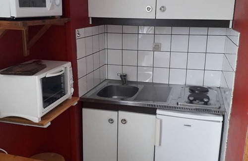 Arette Apartment | Cozy Studio for 6 near Slopes with Free Parking, Ski Locker, and Optional Amenities
