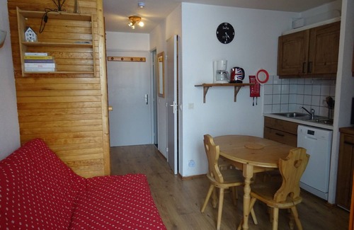 Arc-2000 Apartment | Cozy Studio for 3 in Arc 2000, Near Rink, South-Facing Balcony, 2 Min to Slopes