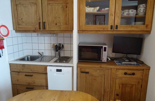 Arc-2000 Apartment | Cozy Studio for 3 in Arc 2000, Near Rink, South-Facing Balcony, 2 Min to Slopes