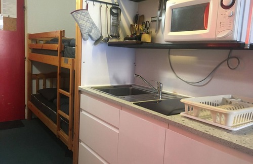 Arc-1800 Apartment | Cozy Studio for 3 · Near Slopes · Balcony · Free WIFI