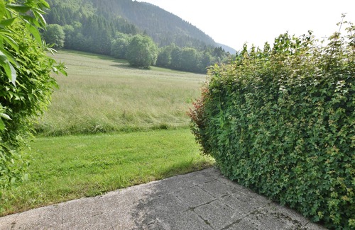 Bernex Apartment | Cozy studio in Bernex with terrace and parking