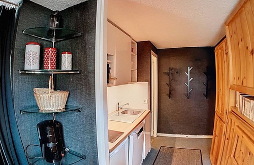 Val-d'Isere Apartment | Cozy Studio in Central Val-d'Isère · 3 mins to Slopes · Ski Lockers · Elevator