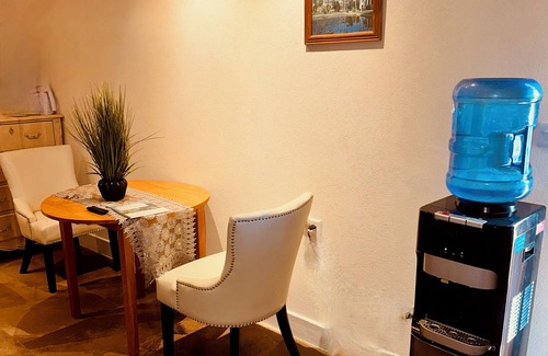 White Hill Apartment | Cozy studio in lovely Saint Thomas with fitness room, AC, WiFi, swimming pool