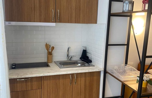 Marmaris City Center Apartment | Cozy studio in lovely Muğla with AC, WiFi