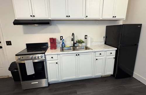 North Star Apartment | Cozy studio in lovely Anchorage with WiFinNearby Restaurants