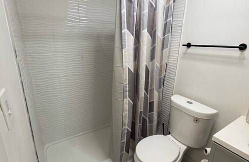 North Star Apartment | Cozy studio in lovely Anchorage with WiFinNearby Restaurants