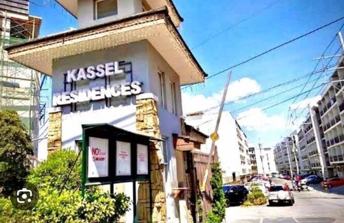 Moonwalk Apartment | Cozy Studio in Parañaque - Perfect for Transients and Long-Stayers Alike