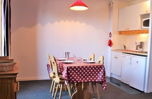 Risoul Apartment | Cozy Studio in Risoul 1850, Ski-In/Ski-Out, Pool, Sauna, & Free WiFi