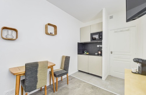 15th Arrondissement Apartment | Cozy Studio in the Heart of Paris' 15th