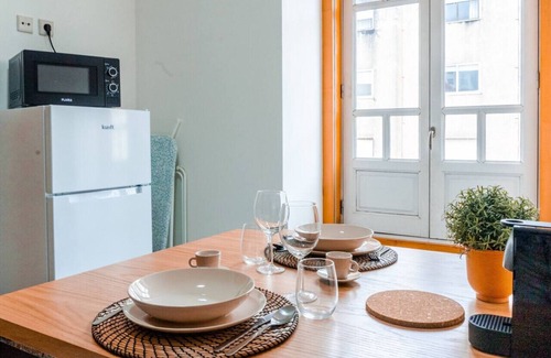 Cedofeita Apartment | Cozy Studio in the heart of Lapa | 5-min walk to Metro