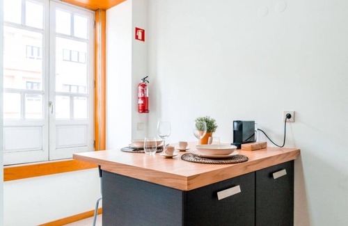 Cedofeita Apartment | Cozy Studio in the heart of Lapa | 5-min walk to Metro