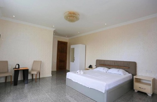 Batumi Apartment | Cozy studio in tranquil Batumi with WiFi, fitness room, AC