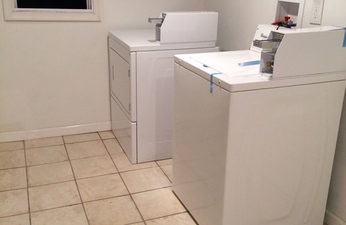 Spruce Hill Apartment | Cozy Studio in University City!