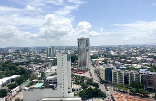 Poblacion District Apartment | Cozy Studio, Instaworthy, Central Location