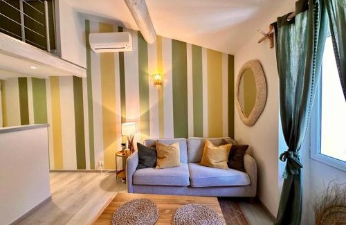 Old Town Apartment | Cozy studio Le Cèdre, Port de Saint Tropez