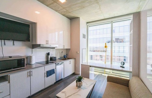 Downtown Phoenix Apartment | Cozy Studio+Murphy Bed+Pool+Gym+Downtown PHX