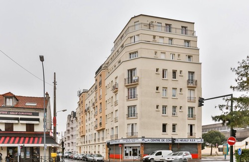 Neuilly-Plaisance Condo | Cozy studio near Paris and Disneyland RER A