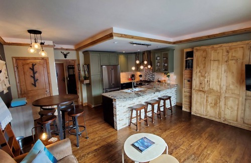 Copper Mountain Village Condo | Cozy Studio Near Lift | Mountain Views, Indoor Hot Tub, Sleeps 6