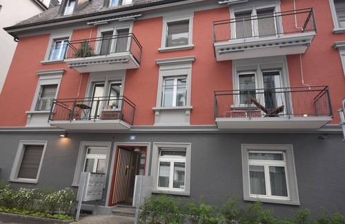 Center Apartment | Cozy studio near main station (Color 2)