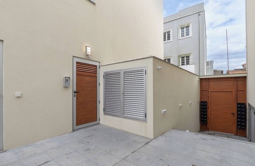 Leixões Apartment | Cozy Studio near the Beach by HostWise