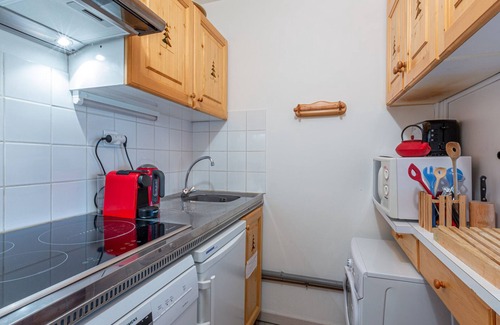 Val-d'Isere Apartment | Cozy Studio near Val d'Isère Slopes - Village Views, Balcony, Sleeps 3
