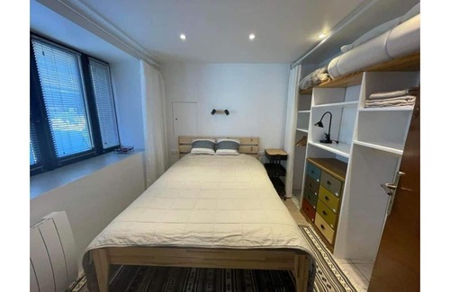 Saint-Cassin House | Cozy studio next to the Hyère river