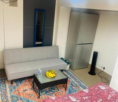 Parsons Green and Walham Apartment | Cozy studio opposite Chelsea stadium