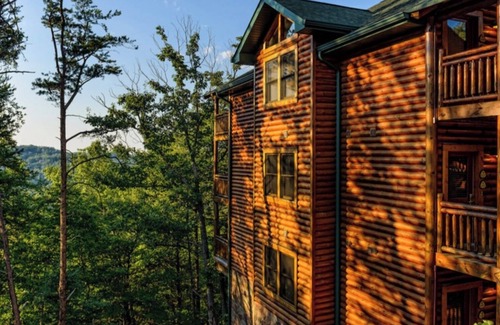 Gatlinburg Villa | Cozy Studio Villa in the gorgeous Smoky Mountains