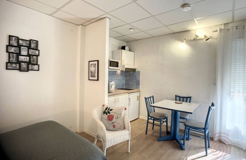 Lamalou-les-Bains Apartment | Cozy Studio with Balcony, Near Thermal Baths & Town Center, Pet-Friendly, Wi-Fi Included